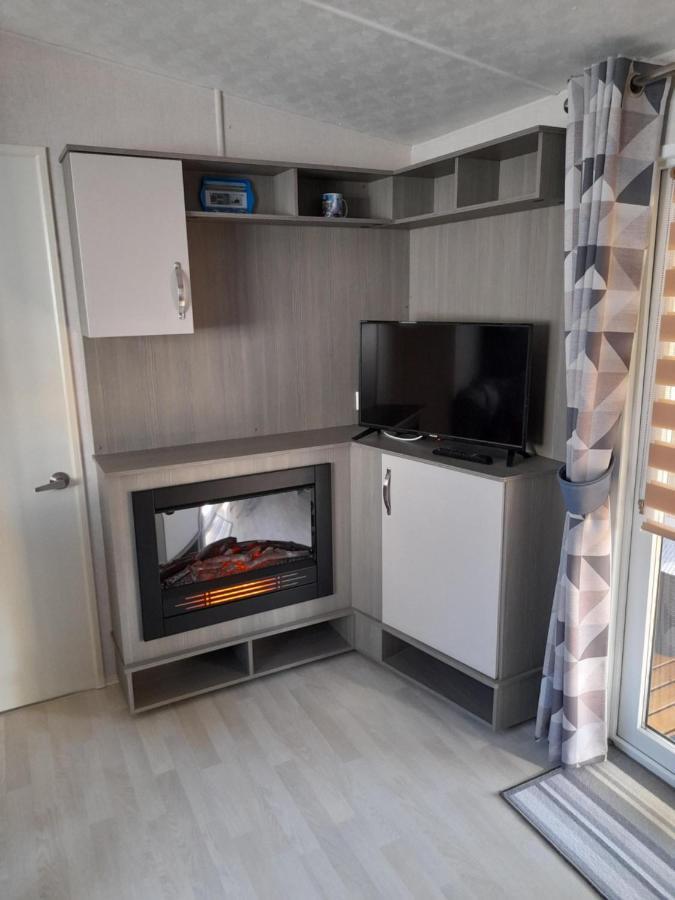 Le Mobile Home Le Victory Situe Au Camping Le Rio 滨海努瓦耶勒 外观 照片