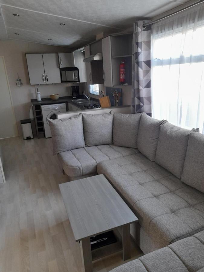 Le Mobile Home Le Victory Situe Au Camping Le Rio 滨海努瓦耶勒 外观 照片