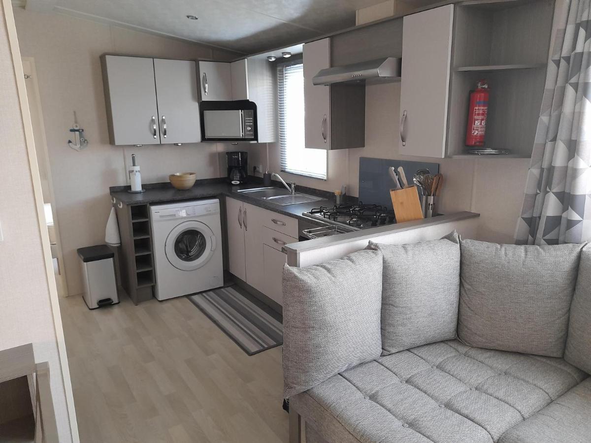 Le Mobile Home Le Victory Situe Au Camping Le Rio 滨海努瓦耶勒 外观 照片