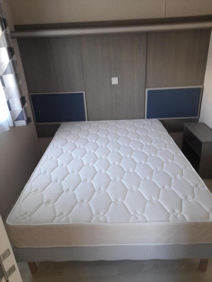 Le Mobile Home Le Victory Situe Au Camping Le Rio 滨海努瓦耶勒 外观 照片